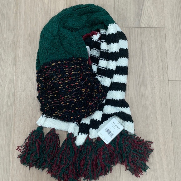 NWT Free People Scarf+Color Block different knits colors+Holiday Gift+NWT+Firm - Picture 2 of 8